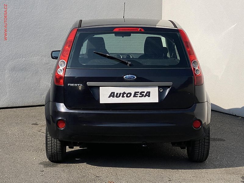 Ford Fiesta (2007) 1.3i, ČR, AC - fotka 5 z 14