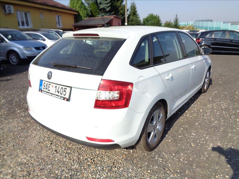 Škoda Rapid 1,2 - fotka 3 z 13