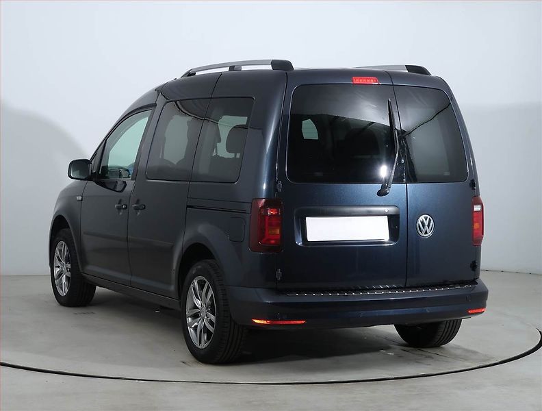 Volkswagen Caddy (2019) 1.4 TSI, 5Míst, ČR, 1Maj - fotka 4 z 19