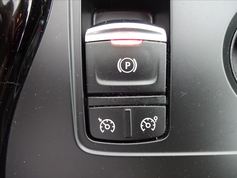 Renault Kadjar 1.3TCe 103kW LIMITED DELUXE - fotka 48 z 56
