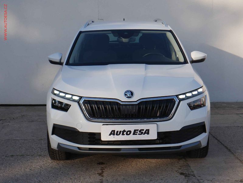 Škoda Kamiq (2022) 1.0 TSi, ČR, LED, park.čidla - fotka 2 z 16