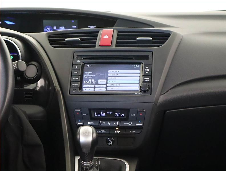 Honda Civic (2013) 1.8 i-VTEC, Serv.kniha, Navi - fotka 12 z 19