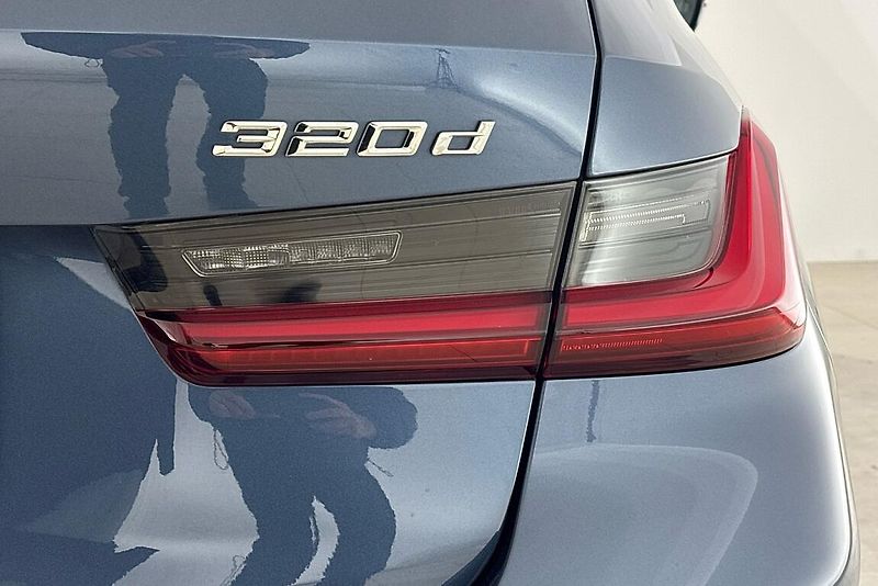BMW Řada 3 řady 3 | 320d xDrive - fotka 4 z 16