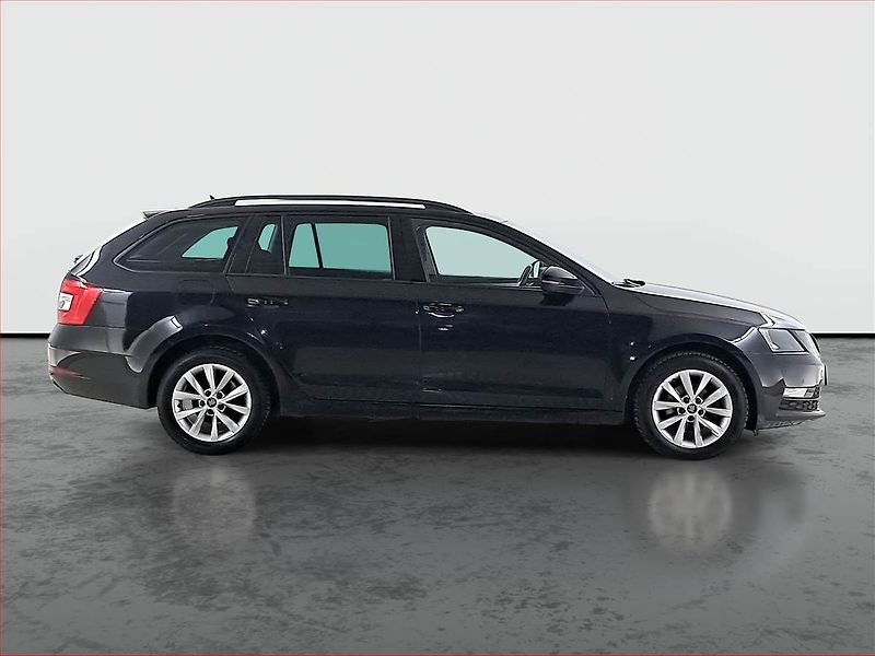 Škoda Octavia (2017) 1.6 TDI, Tempomat - fotka 6 z 19