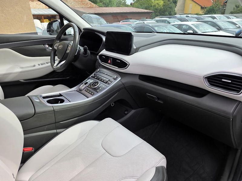 Hyundai Santa Fe 1.6-HYBRID-PREMIUM-PANORAMA - fotka 39 z 44