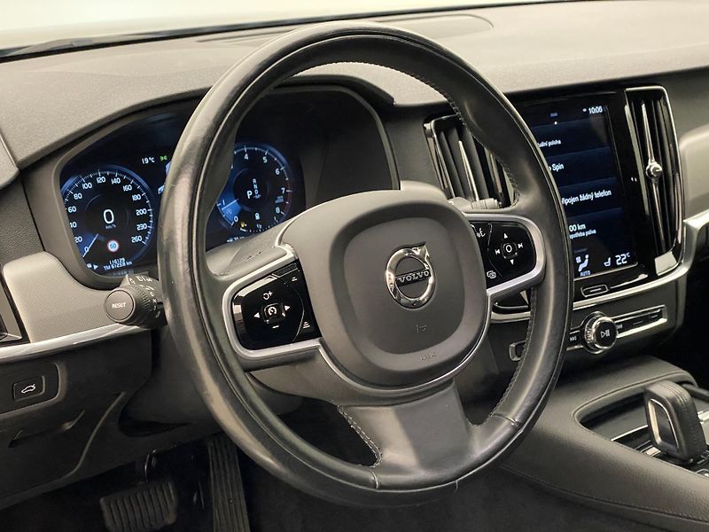 Volvo V90 B4 MOMENTUM AUT CZ - fotka 19 z 48
