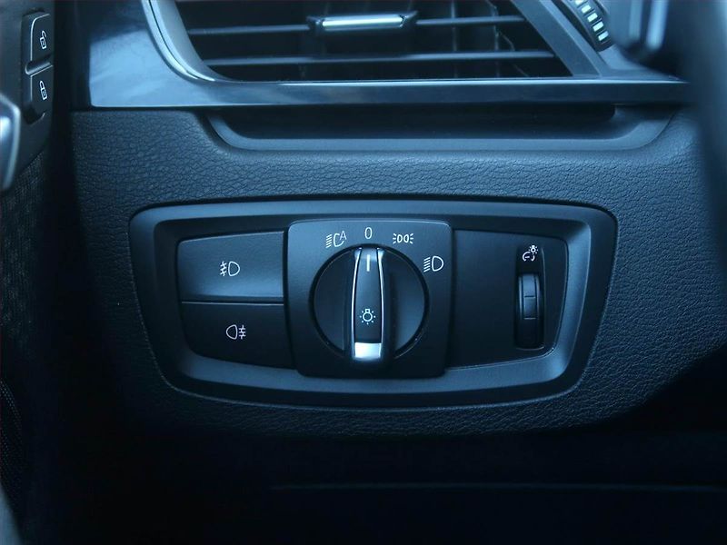 BMW X1 (2017) sDrive18d, Automat, Serv.kniha - fotka 16 z 19