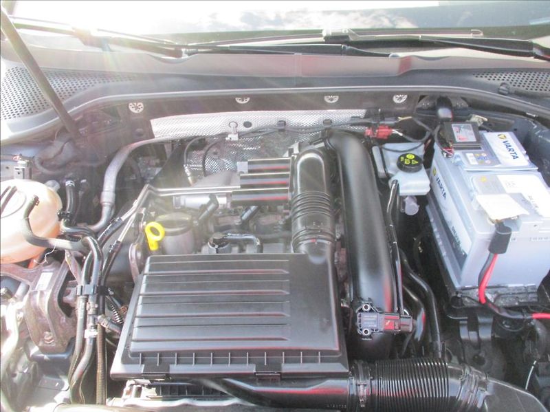 Volkswagen Golf 1,4 TSI,digiklima,xenon,s.kn. - fotka 31 z 47