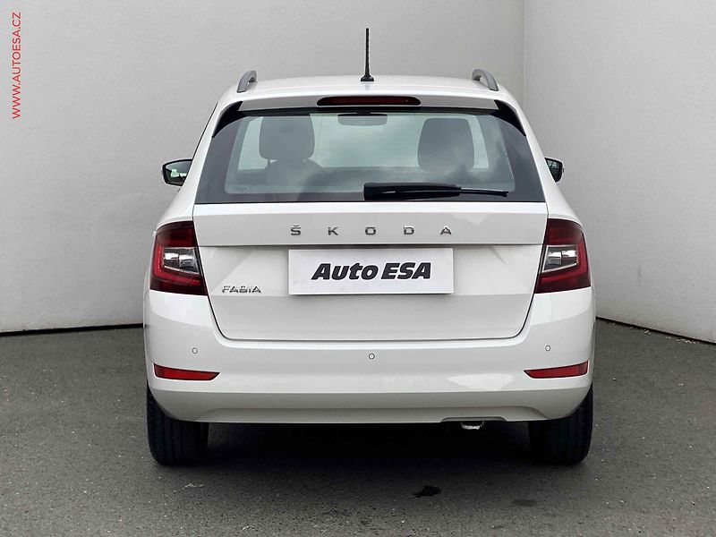 Škoda Fabia (2020) 1.0 TSi, 2.maj,ČR, Style - fotka 5 z 17