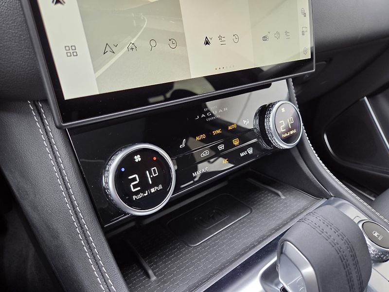 Jaguar F-Pace D300 ED90th HUD PANO ZÁR-2030 - fotka 43 z 48