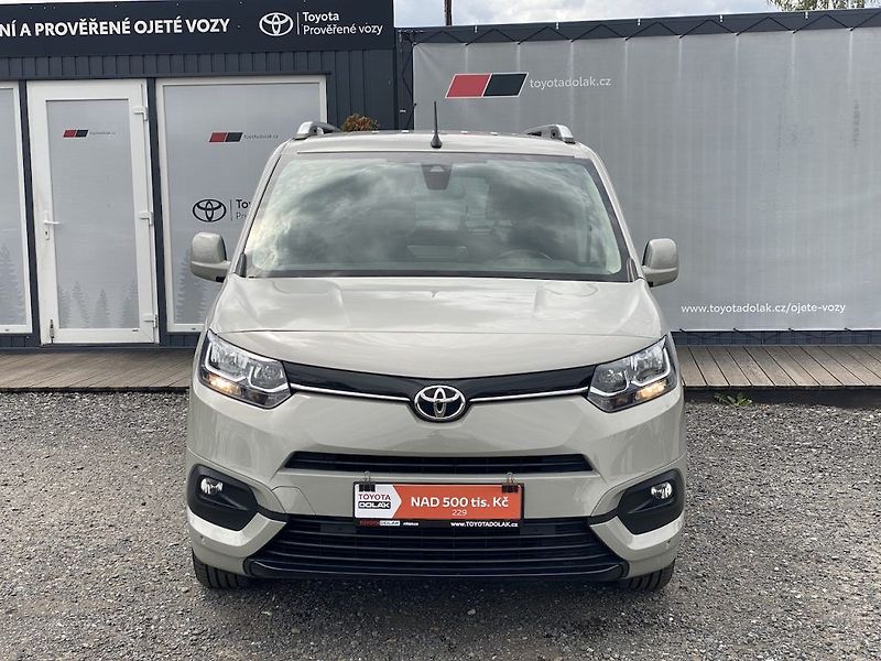 Toyota ProAce City Verso 1.2iT, ČR, Family, 7 míst - fotka 3 z 19