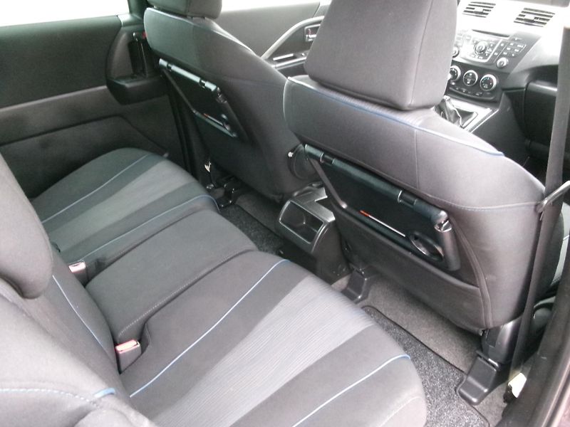 Mazda 5 (2011) 2,0i AC TEMP VÝHŘEV 7míst - fotka 23 z 32