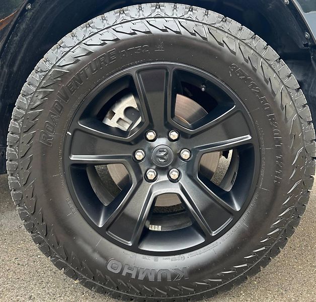 Dodge RAM (2021) 5.7 V8 HEMI LONG STAR 2021 RWD - fotka 7 z 32