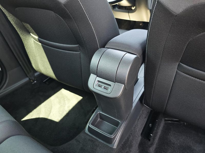 Škoda Fabia 1.0TSI 70KW TOUR SmartLink ČR  - fotka 18 z 32