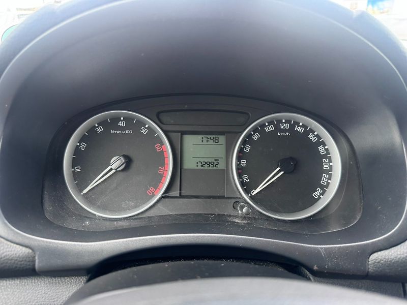 Škoda Fabia (2008) 1,4 16V 63 KW 1. MAJ STK - fotka 24 z 46