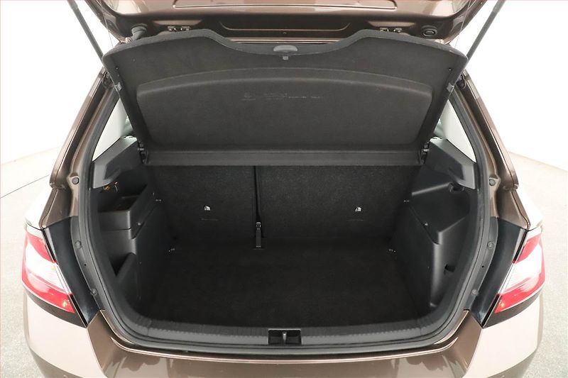 Škoda Fabia (2018) 1.0 TSI, Serv.kniha, Tempomat - fotka 14 z 15