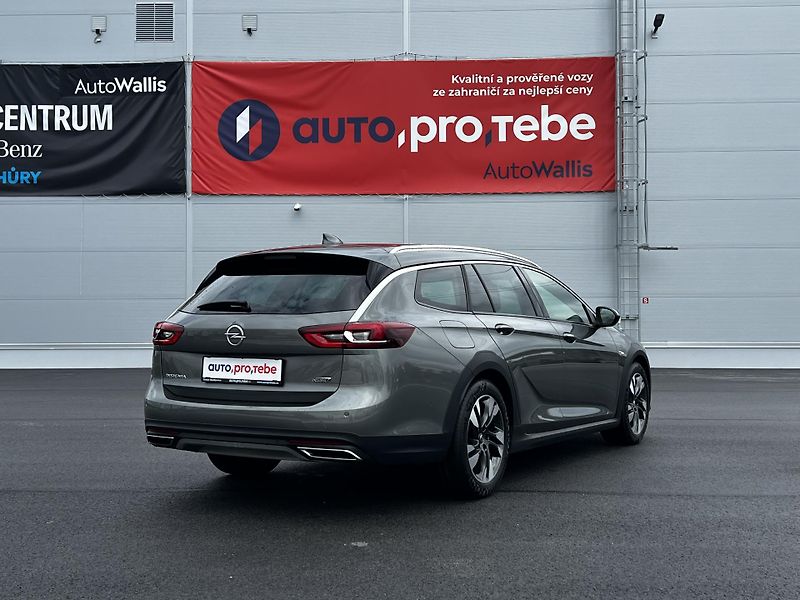 Opel Insignia 2.0CDTI 125kW Aut. Exclusive T - fotka 4 z 30