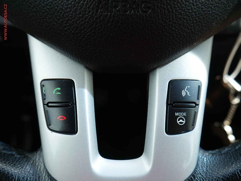 Kia Sportage (2015) 1.6GDi, 2.maj,ČR, Navi - fotka 15 z 20