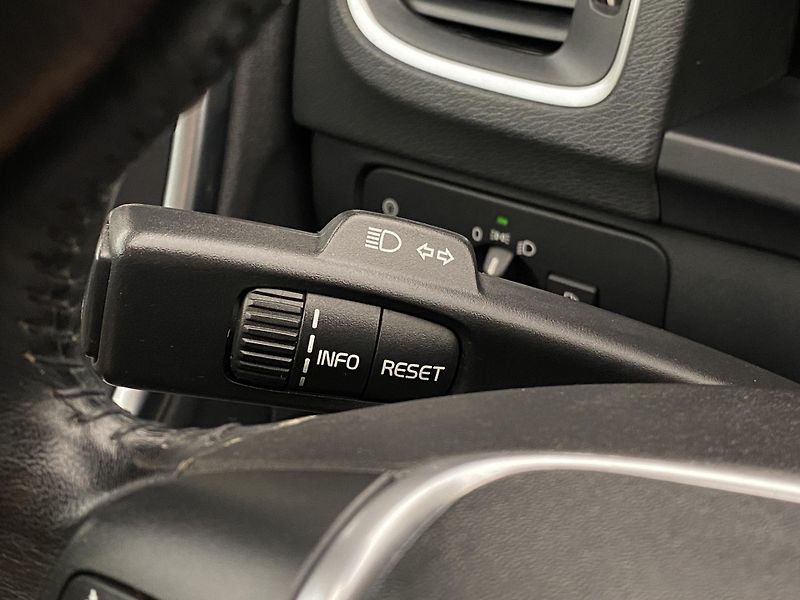 Volvo S60 D3 SUMMUM AUT  - fotka 21 z 46