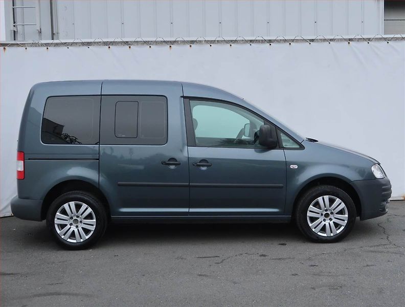 Volkswagen Caddy (2010) 1.9 TDI, 5Míst, 1Maj - fotka 6 z 16