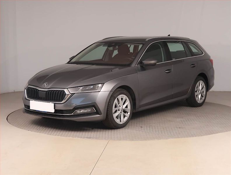 Škoda Octavia (2023) 2.0 TDI, Automat, ČR,1.maj - fotka 2 z 20