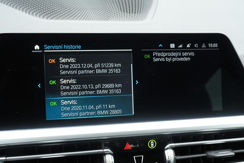 BMW Řada 3 330e xDrive, ACC, Tažné - fotka 28 z 39