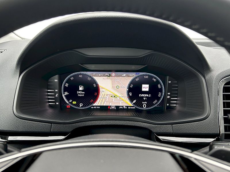 Škoda Karoq (2025) 1.5 TSI 110kW DSG Top Selectio - fotka 11 z 35