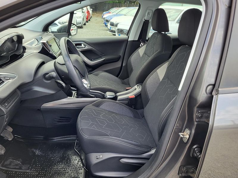 Peugeot 2008 1.2 PureTech 82k ČR 1.majitel - fotka 7 z 47