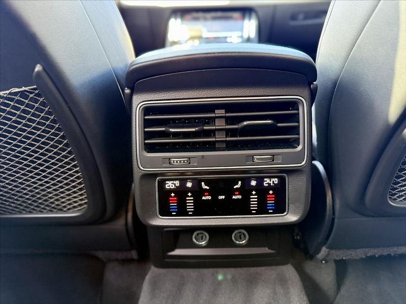 Audi Q7 3,0 TDI 210kW quattro S-line - fotka 16 z 34