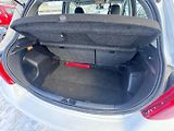 Toyota Yaris (2016) HYBRID 1,5 54 KW STK AUTOMAT - náhled 34