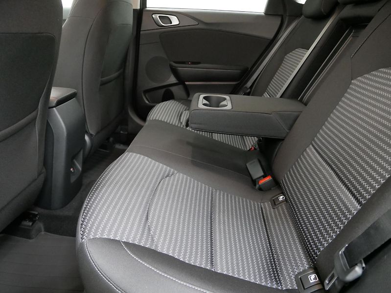 Kia Ceed - fotka 21 z 23