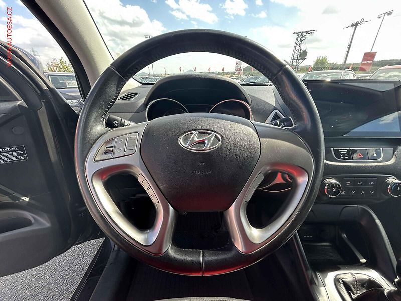 Hyundai ix35 (2010) 2.0TDCi 4x4, ČR, Bixen, AC - fotka 12 z 18