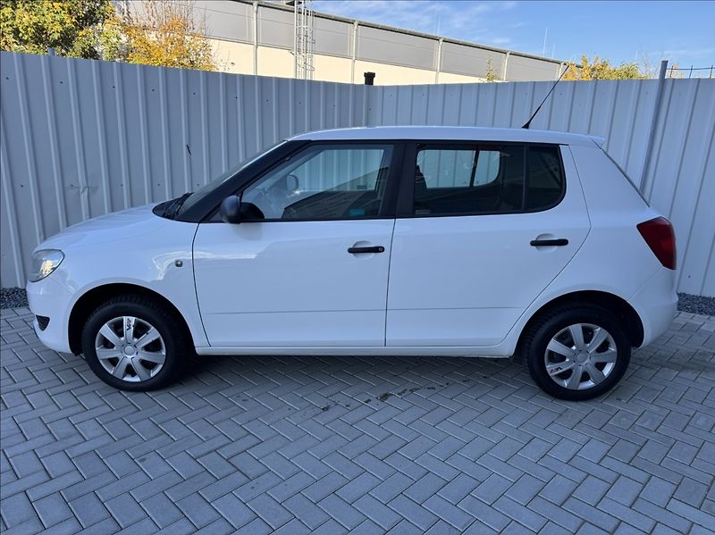 Škoda Fabia 1,4 i 16V 63kW DPH 1.maj ČR - fotka 4 z 47