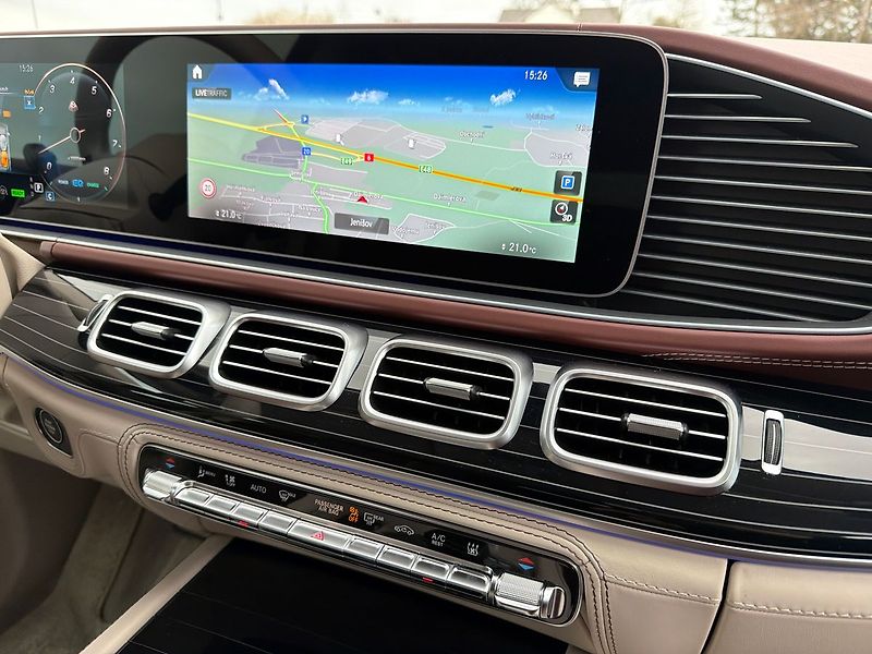 Mercedes-Benz GLS 4MATIC MAYBACH - fotka 33 z 38
