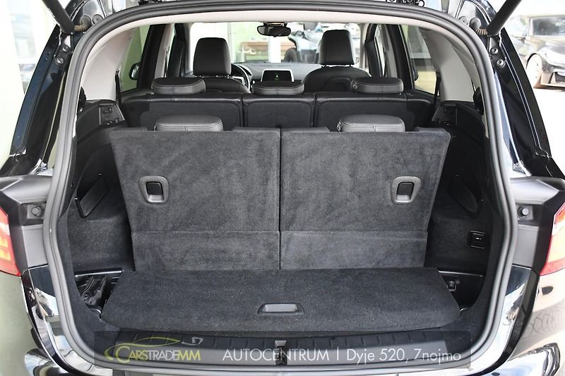 BMW Řada 2 216d GRAND TOURER TAŽNÉ 7MÍST - fotka 46 z 54
