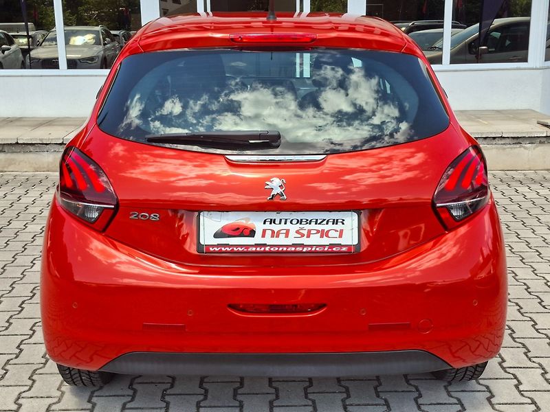 Peugeot 208 (2015) 1.0i 50kW -KLIMA-SENZORY - fotka 7 z 42