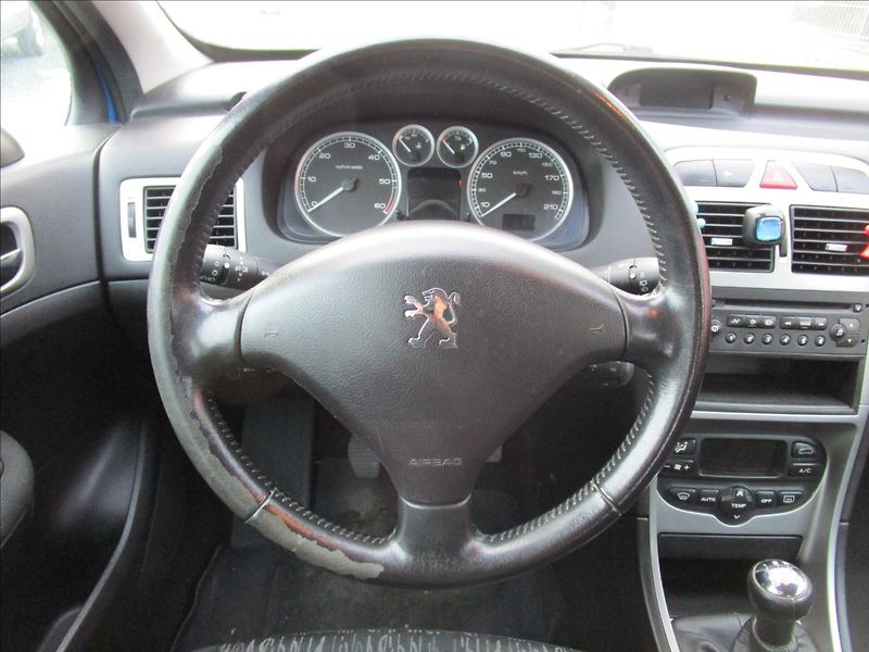 Peugeot 307 1.6HDi  aut. Klima - fotka 8 z 37