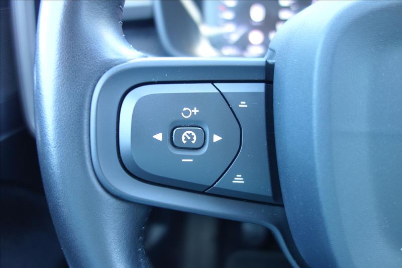 Volvo XC40 2,0 D3 110KW, MANUAL, FWD. - fotka 29 z 37