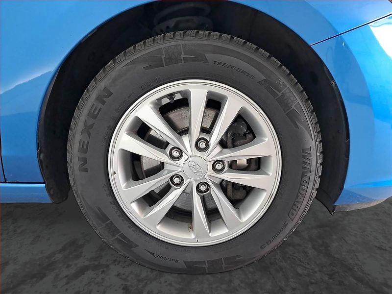 Hyundai i30 (2017) 1.6 CRDi, Serv.kniha - fotka 14 z 15