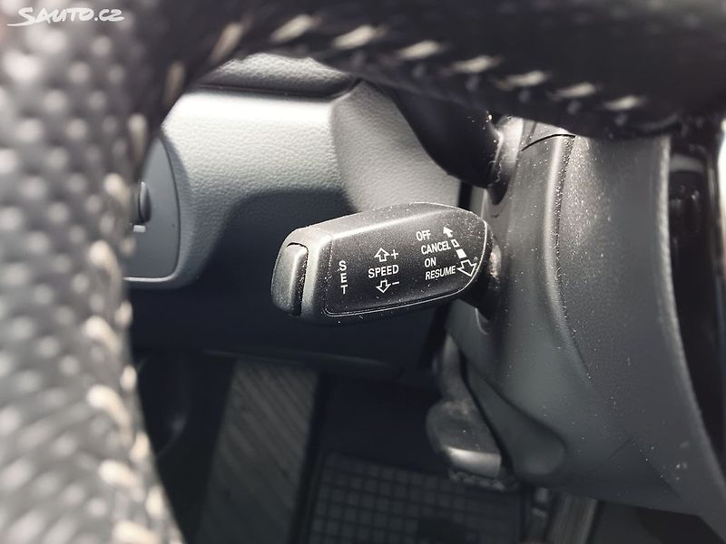 Audi Q3 2.0 TDI 130kW QUATTRO - fotka 18 z 32