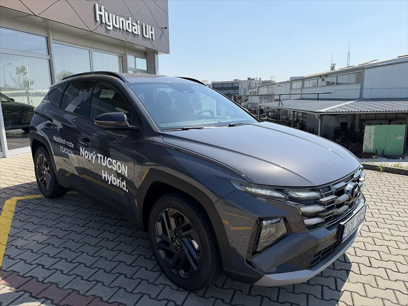 Hyundai Tucson (2026) 1,6 T-GDI HEV 4×4 AT 176 kW  G - fotka 7 z 12