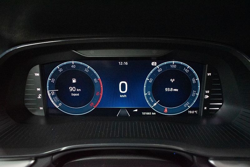 Škoda Octavia 1.5 TSI STYLE*KESSY*DPH*ČR 1.M - fotka 19 z 38