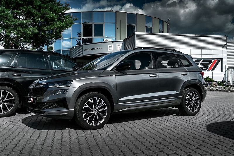 Škoda Karoq 1,5TSI SPORTLINE DSG 13.700Km - fotka 23 z 23