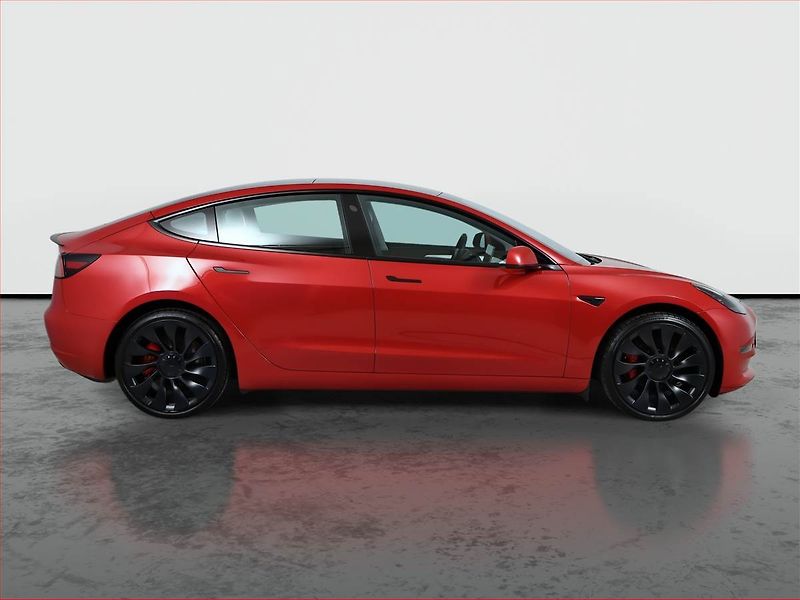 Tesla Model 3 (2022) Performance 79kWh, SoH 96% - fotka 6 z 23