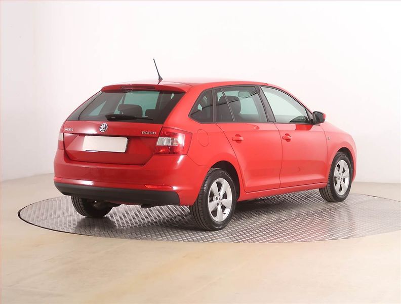 Škoda Rapid (2014) Spaceback 1.2 TSI, Tempomat - fotka 5 z 17