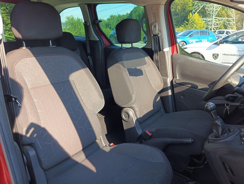 Peugeot Partner (2018) Tepee 1.6 HDi 100k MAN5 - fotka 15 z 25