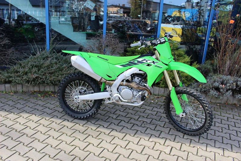 Kawasaki KX 250 F (2025) 2025 15 MTH - fotka 3 z 9