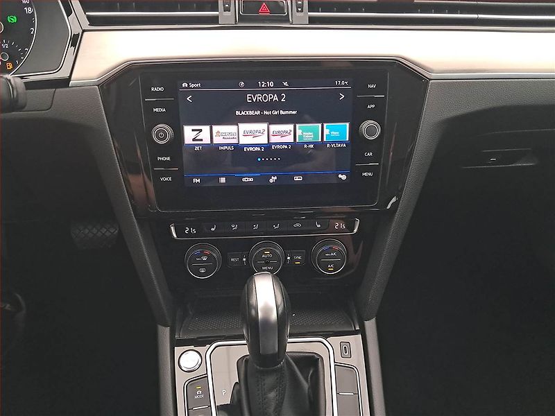 Volkswagen Passat (2020) Comfortline 2.0 TSI - fotka 12 z 18