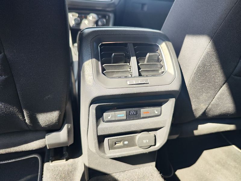 Volkswagen Tiguan Allspace 2.0 TDI/110kW Highline 4x4 - fotka 15 z 38