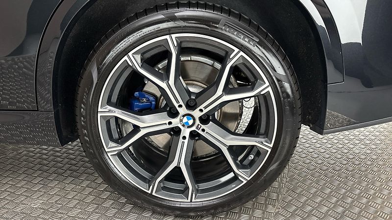 BMW X5 40d AUT xDrive M-paket - fotka 19 z 29